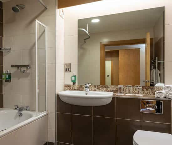 The Top Enniskillen Accommodation, | Belmore Court & Motel