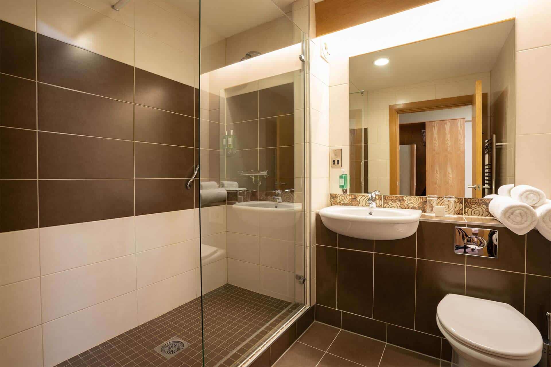 The Top Enniskillen Accommodation, | Belmore Court & Motel