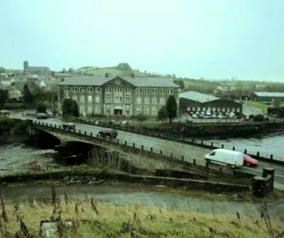 belleek pottery on theirishstore 400x335 1