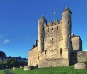 Enniskillen-Castle-standing-on-the-banks-of-Lough-Erne-in-Northern-Ireland Spring breaks in Fermanagh