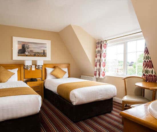 Enniskillen accommodation, Standard Rooms with mini kitchen or tea & coffee. Alternative to Enniskillen Hotels.