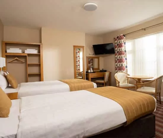 Enniskillen accommodation, Standard Rooms with mini kitchen or tea & coffee. Alternative to Enniskillen Hotels.