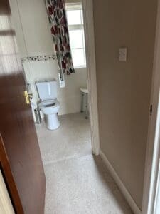 125 Ensuite Entrance